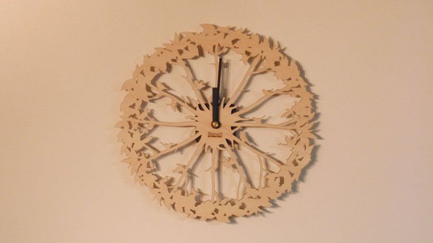 Kuş tahta tasarım duvar saatleri                  Tasarımcı : Takuya Oi (İgenoki)  