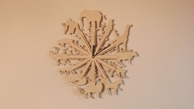  Hayvan Fil L tahta tasarım duvar saatleri                  Tasarımcı : Takuya Oi (İgenoki)  