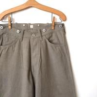 T.Ttaiga takahashi LOT.209 BUCKLE-BACKED TROUSERS<img class='new_mark_img2' src='https://img.shop-pro.jp/img/new/icons1.gif' style='border:none;display:inline;margin:0px;padding:0px;width:auto;' />