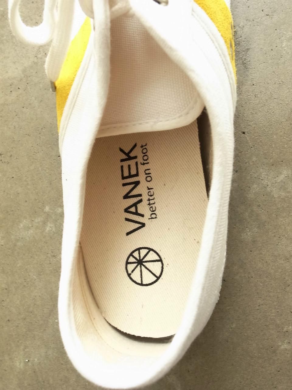 IMPORT VANEK キャンバススニーカー ホワイト ブラック 250-71441