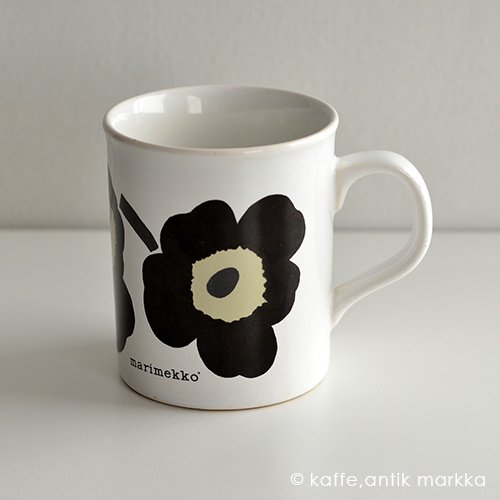 marimekko [ made in England - UNIKKO ] old mug (black) - マルカ