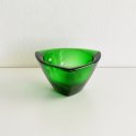 <img class='new_mark_img1' src='https://img.shop-pro.jp/img/new/icons48.gif' style='border:none;display:inline;margin:0px;padding:0px;width:auto;' />Nuutajarvi / Kaj Franck [ Haransilma ] glass bowl (green)