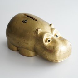 Osuuspankki [ HIPPO ] 貯金箱（ゴールド）