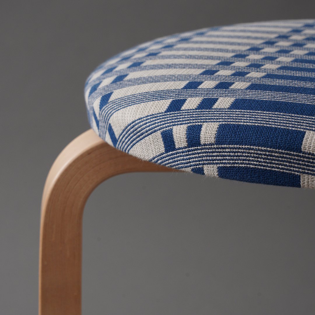 artek / Alvar Aalto [ Stool 60 / Johanna Gullichsen - 2014 ] used stool -  マルカ・オンラインショップへようこそ。2007年より北欧のヴィンテージテーブルウェアと北欧雑貨を販売している通販サイトです。神戸・北野に実店舗がございます。