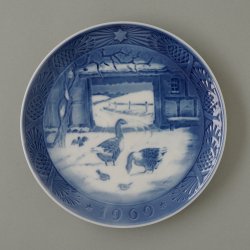 <img class='new_mark_img1' src='https://img.shop-pro.jp/img/new/icons48.gif' style='border:none;display:inline;margin:0px;padding:0px;width:auto;' />Royal Copenhagen [ 1969 ] Christmas plate