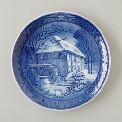 <img class='new_mark_img1' src='https://img.shop-pro.jp/img/new/icons48.gif' style='border:none;display:inline;margin:0px;padding:0px;width:auto;' />Royal Copenhagen [ 1976 ] Christmas plate