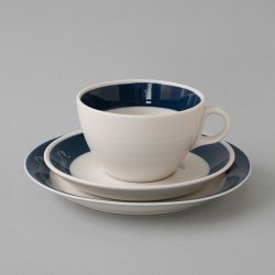 <img class='new_mark_img1' src='https://img.shop-pro.jp/img/new/icons48.gif' style='border:none;display:inline;margin:0px;padding:0px;width:auto;' />ARABIA [ SILJA LINE ] teacup & saucer + 17cm plate