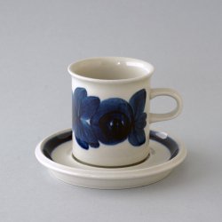 ARABIA / Ulla Procope [ anemone ] coffeecup & saucer