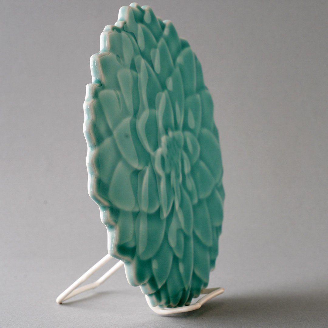 ARABIA / Fujiwo Ishimoto [ KUKKIA / Water lily ] wall plate (light  turquoise) -  マルカ・オンラインショップへようこそ。2007年より北欧のヴィンテージテーブルウェアと北欧雑貨を販売している通販サイトです。神戸・北野に実店舗がございます。