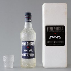 Finlandia Vodka / Tapio Wirkkala - bottle (500ml) + tumbler + box