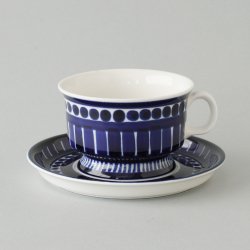 ARABIA / Ulla Procope [ Valencia ] teacup & saucer