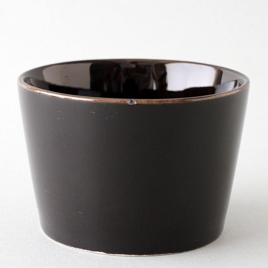 ARABIA / Kaj Franck [ KILTA ] sugar bowl (black) -  マルカ・オンラインショップへようこそ。2007年より北欧のヴィンテージテーブルウェアと北欧雑貨を販売している通販サイトです。神戸・北野に実店舗がございます。