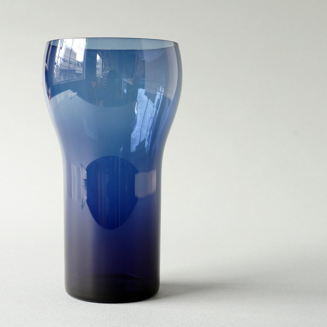 Nuutajarvi / Kaj Franck [ #1733 ] tumbler (blue) -  マルカ・オンラインショップへようこそ。2007年より北欧のヴィンテージテーブルウェアと北欧雑貨を販売している通販サイトです。神戸・北野に実店舗がございます。