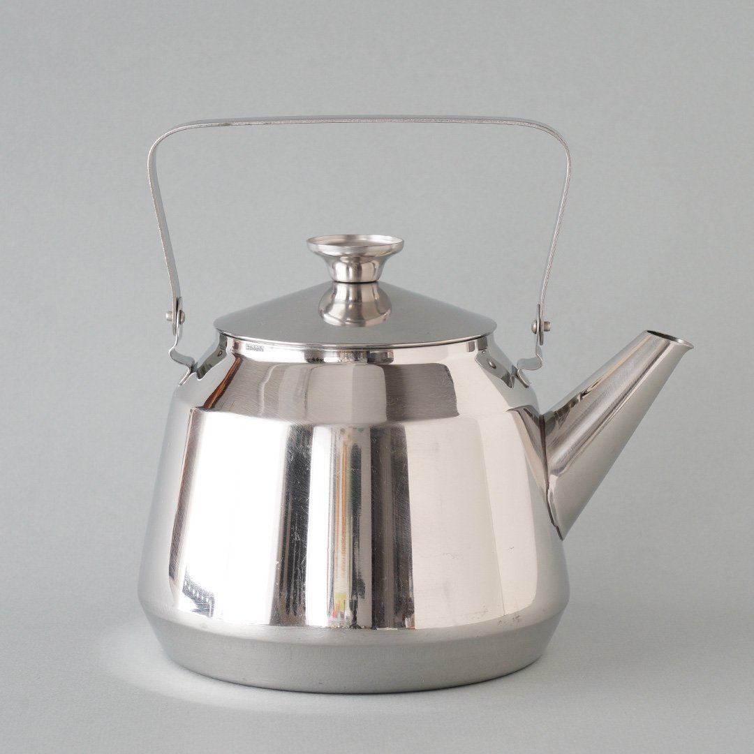 VIISO (OPA) - coffee pot / stainless kettle (1.5L) - A -  マルカ・オンラインショップへようこそ。2007年より北欧のヴィンテージテーブルウェアと北欧雑貨を販売している通販サイトです。神戸・北野に実店舗がございます。