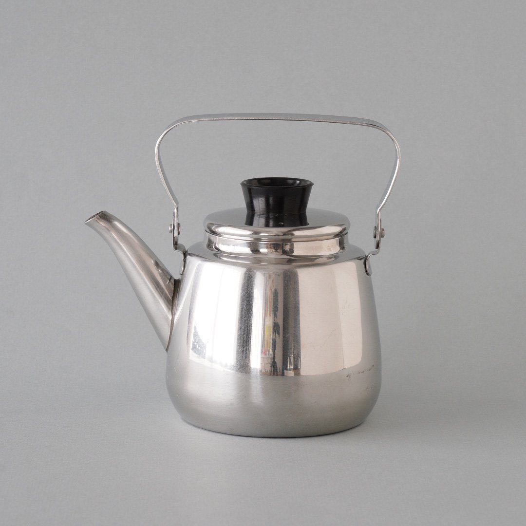 Hackman Sorsakoski - coffee pot / stainless kettle (0.5L) - F -  マルカ・オンラインショップへようこそ。2007年より北欧のヴィンテージテーブルウェアと北欧雑貨を販売している通販サイトです。神戸・北野に実店舗がございます。