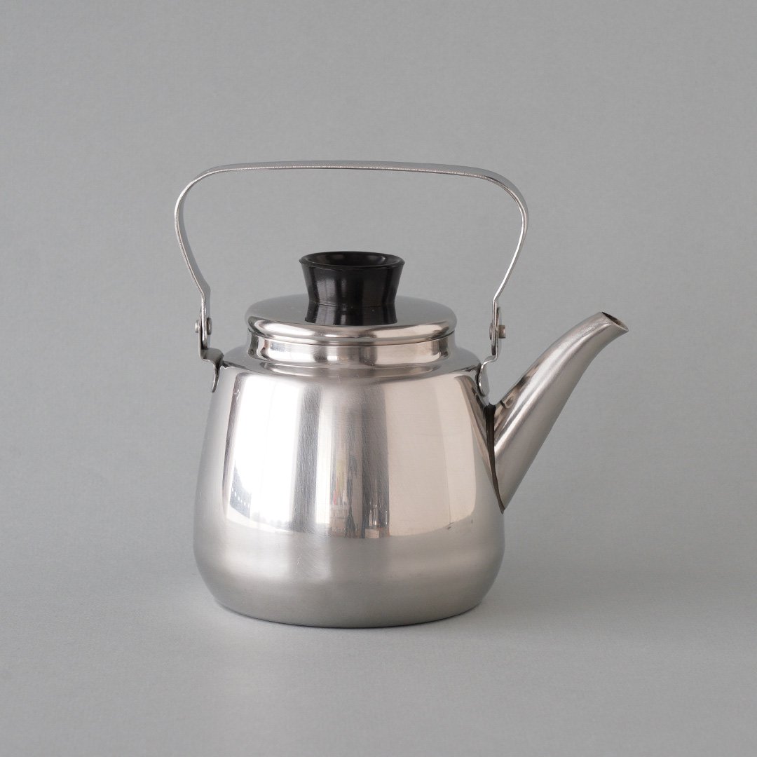 Hackman Sorsakoski - coffee pot / stainless kettle (0.5L) - F -  マルカ・オンラインショップへようこそ。2007年より北欧のヴィンテージテーブルウェアと北欧雑貨を販売している通販サイトです。神戸・北野に実店舗がございます。