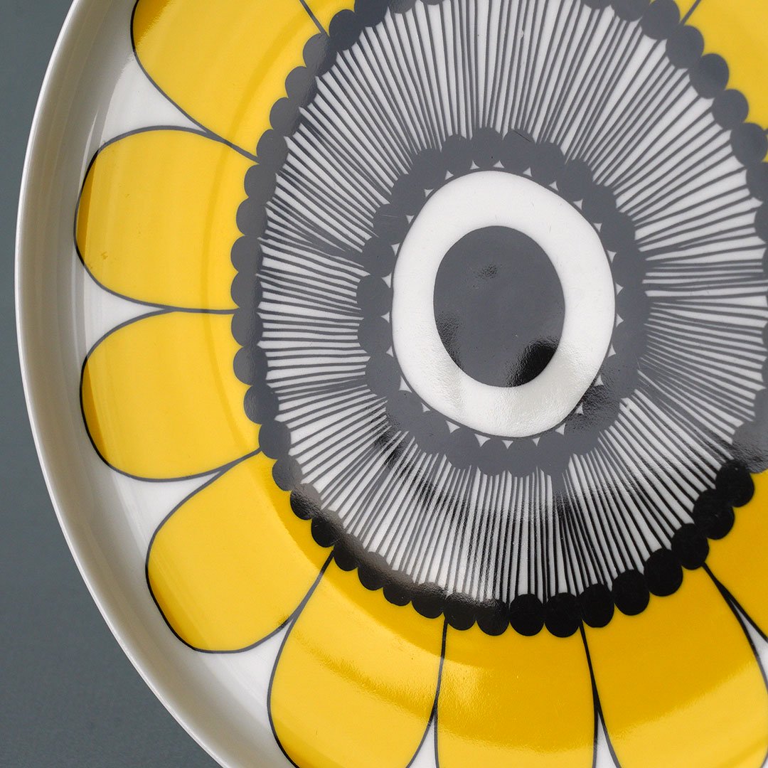 marimekko [ Kestit - Stockmann 150 years - 2012 ] 20cm plate -  マルカ・オンラインショップへようこそ。2007年より北欧のヴィンテージテーブルウェアと北欧雑貨を販売している通販サイトです。神戸・北野に実店舗がございます。