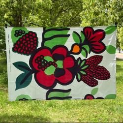 <img class='new_mark_img1' src='https://img.shop-pro.jp/img/new/icons1.gif' style='border:none;display:inline;margin:0px;padding:0px;width:auto;' />marimekko / Maija Isola [ OONA ] vintage fabric