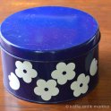 <img class='new_mark_img1' src='https://img.shop-pro.jp/img/new/icons48.gif' style='border:none;display:inline;margin:0px;padding:0px;width:auto;' />aarikka - vintage tin canister (flower/navy)