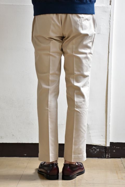 D.C.WHITE（ディーシーホワイト） CHINO TROUSERS カーキ | セレクト