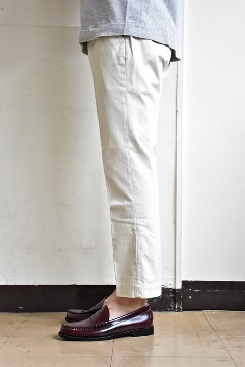 送料無料 百貨店 D.C.WHITE（ディーシーホワイト） CHINO カーキ TROUSERS パンツ