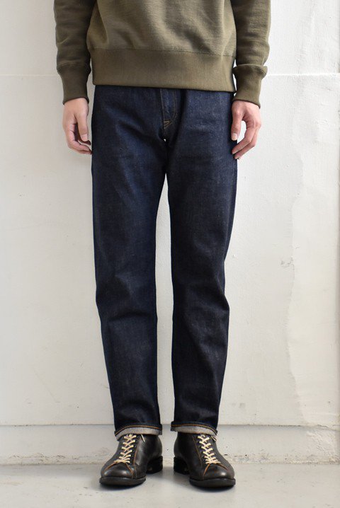 JAPAN BLUE JEANS（ジャパンブルージーンズ）CIRCLE CLASSIC STRAIGHT