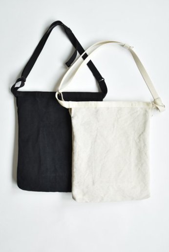 <img class='new_mark_img1' src='https://img.shop-pro.jp/img/new/icons13.gif' style='border:none;display:inline;margin:0px;padding:0px;width:auto;' />SLOWCOʥ truck-roll shoulder bag L