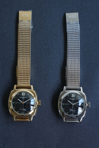 <img class='new_mark_img1' src='https://img.shop-pro.jp/img/new/icons13.gif' style='border:none;display:inline;margin:0px;padding:0px;width:auto;' />VAGUE WATCH Co.（ヴァーグウォッチカンパニー） Coussin Sophie BK SS/YG