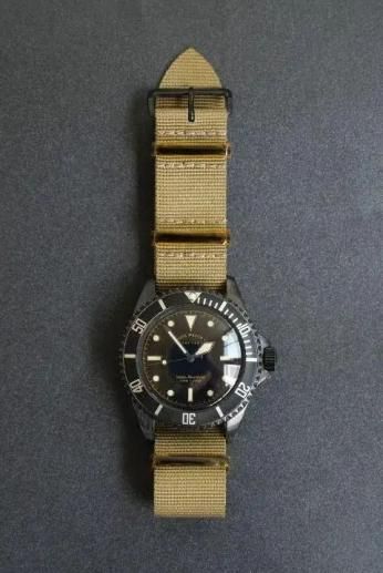 <img class='new_mark_img1' src='https://img.shop-pro.jp/img/new/icons13.gif' style='border:none;display:inline;margin:0px;padding:0px;width:auto;' />VAGUE WATCH Co.ʥåѥˡ BLK SUB Nylon