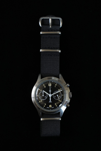 <img class='new_mark_img1' src='https://img.shop-pro.jp/img/new/icons13.gif' style='border:none;display:inline;margin:0px;padding:0px;width:auto;' />Naval WatchʥʥХ å MILITARY WATCH MIL.-07 British ROYAL Airforce Chronograph TYPE