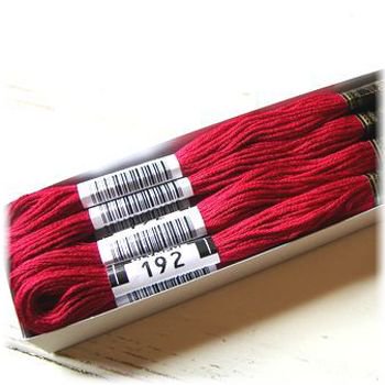オリンパス刺繍糸２５番　赤 - パッチワークキルトと生地、キット、副資材のお店　Quilt Qufu