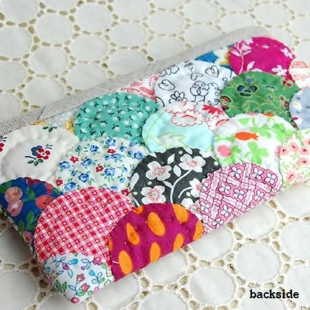 ゆゆ。パッチワークのフラットポーチ （ベージュ系） ゆゆ様専用