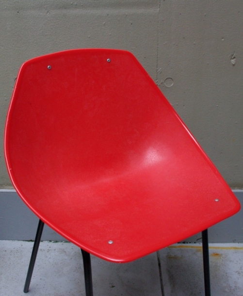 Pierre Guariche/ Meurop /Side Shell Chair / Red - organ Pierre Guariche/ Meurop /Side Shell Chair / Red - organ