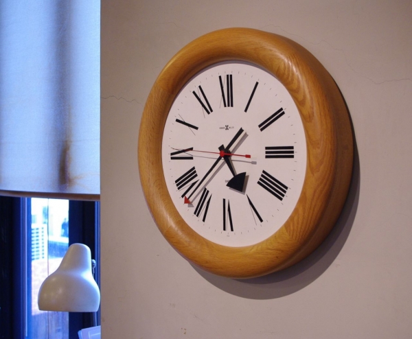 HOWARD MILLER/ Wall clock - organ-online.com