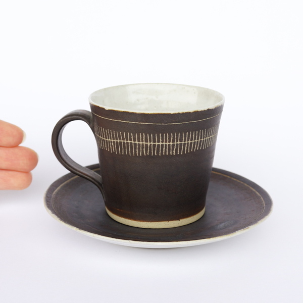 ルーシー・リー 手付きカップ 茶 Lucie_Rie_1200x1200.jpg?v=
