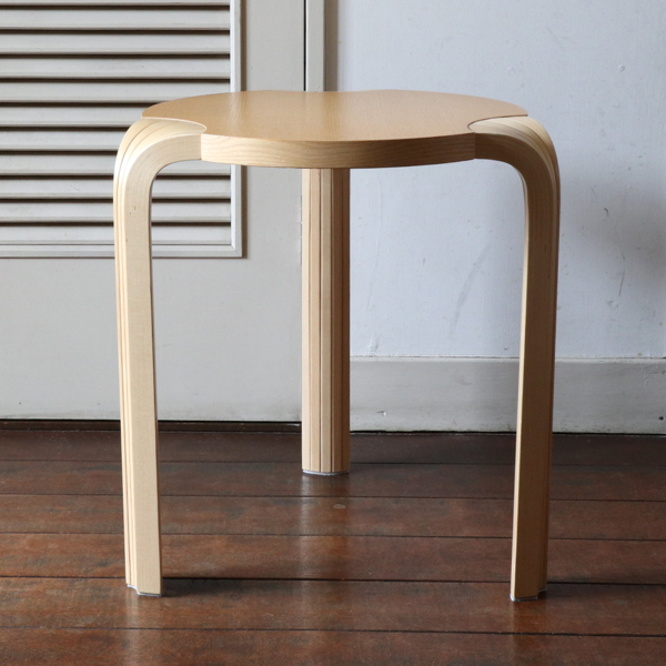 Alvar Aalto /Stool 