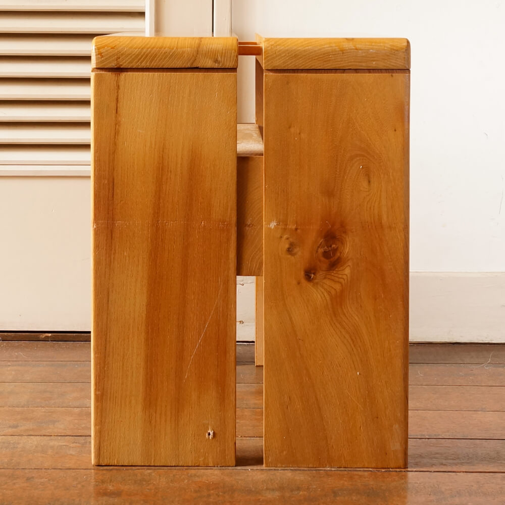 Charlotte Perriand / Stool for Les Arcs - organ-online.com