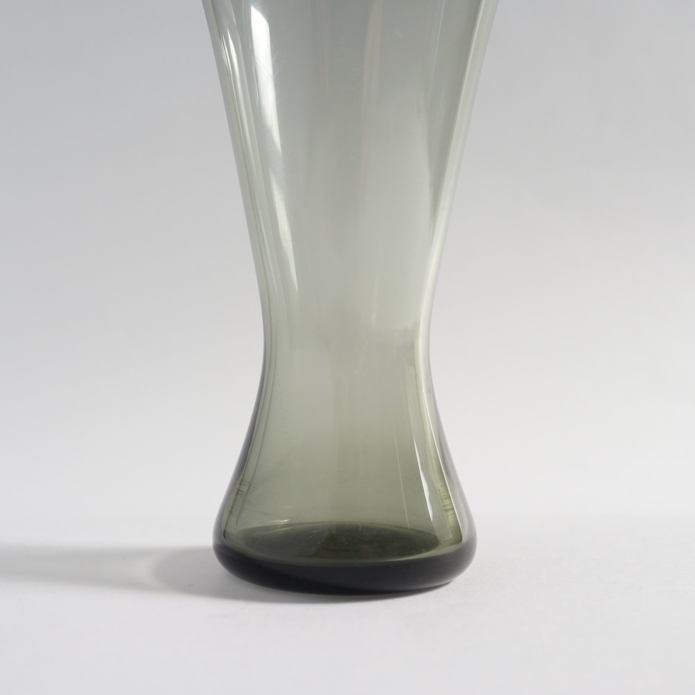 店内全品ﾎﾟｲﾝﾄ2倍!! Wilhelm Wagenfeld / Grass Vase 花瓶 バウハウス 