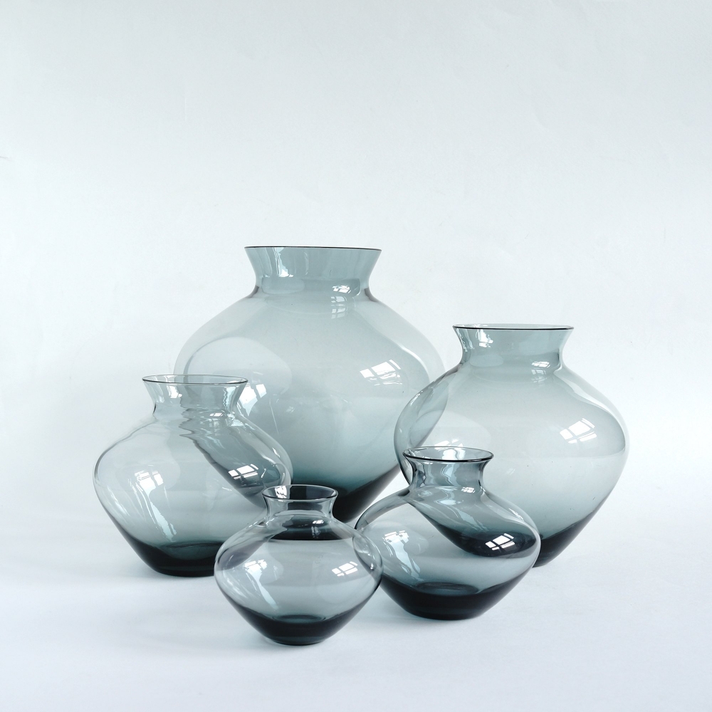 Wilhelm Wagenfeld / WMF / Glass Vase (LL) - organ-online.com Wilhelm Wagenfeld / WMF / Glass Vase (LL) - organ-online.com