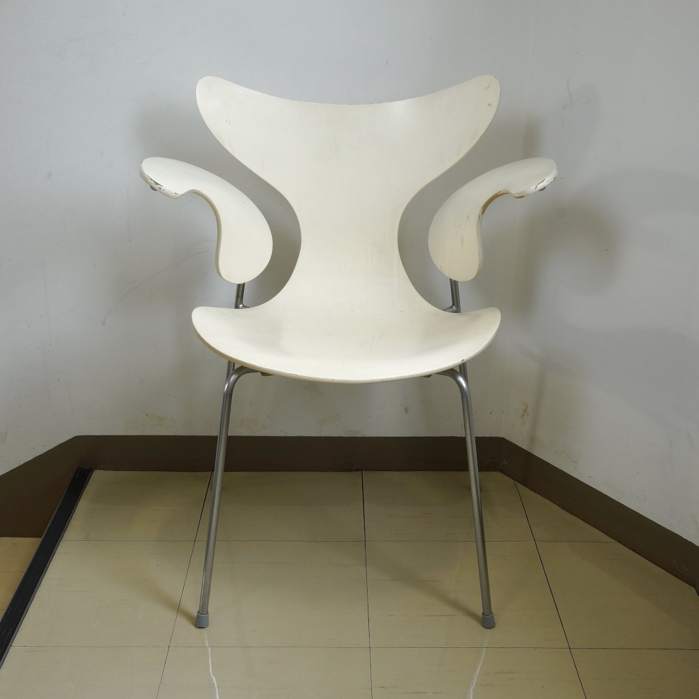 Arne Jacobsen/ Fritz Hansen/Arm Chair #3208 Arne Jacobsen/ Fritz Hansen/Arm Chair #3208