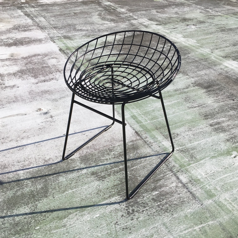 Cees Braakman / Postoe / Wire Low Stool - organ-online.com