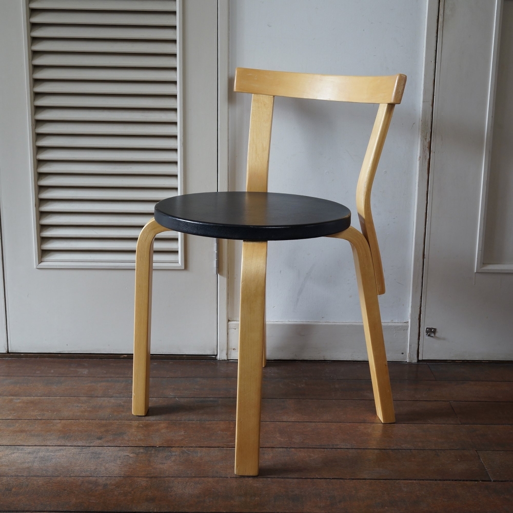 Alvar Aalto / Chair model #68