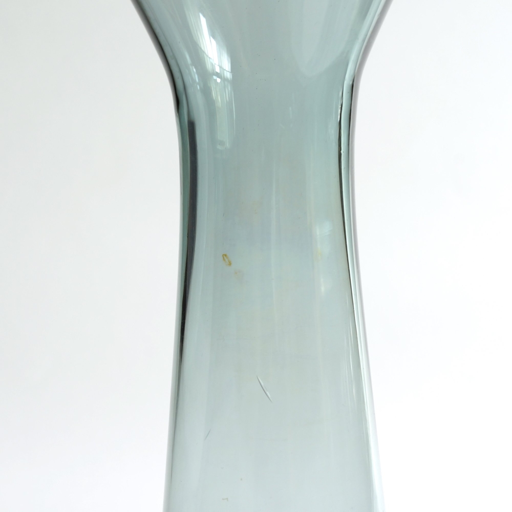 Wilhelm Wagenfeld / WMF / Vase - organ-online.com Wilhelm Wagenfeld / WMF / Vase - organ-online.com