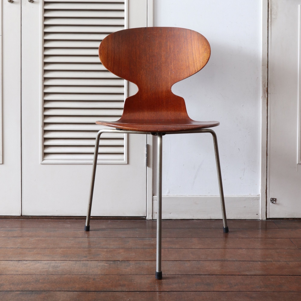 Arne Jacobsen/ Fritz Hansen/Ant Chair/Teak - organ-online.com