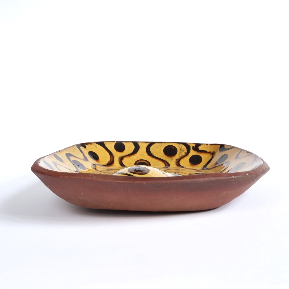 Margaret Leach / Slipware Dish - organ-online.com