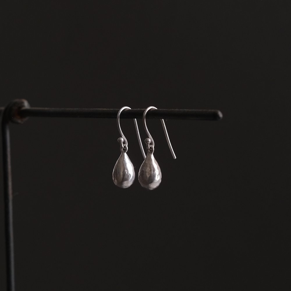Tej Kothari/Small Silver Drop Earrings - organ-online.com