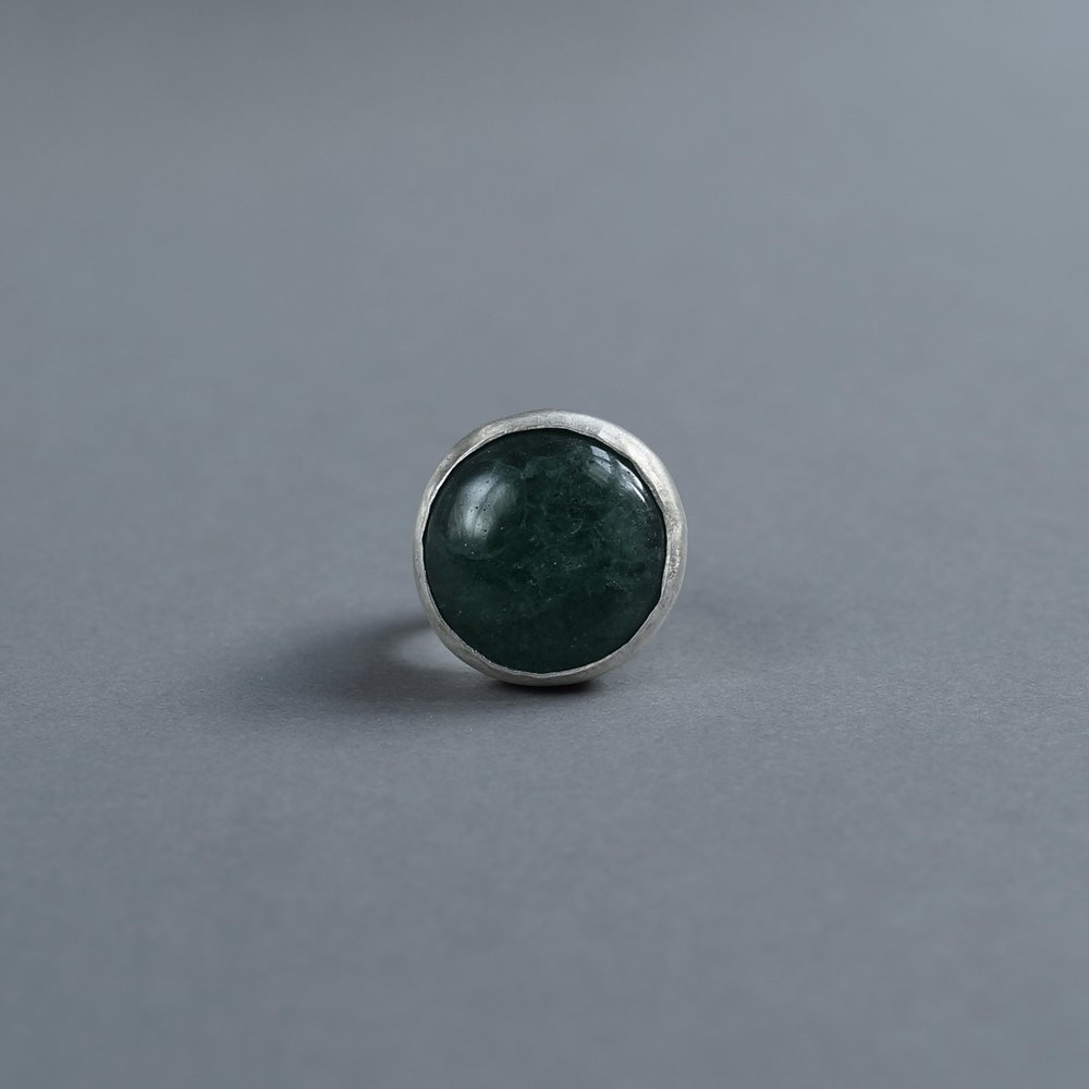 Melanie Decourcey / Big silver ring with green Aventurine cabochon