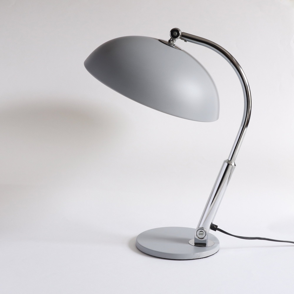 Herman Busquet / Desk Lamp 144 - organ-online.com