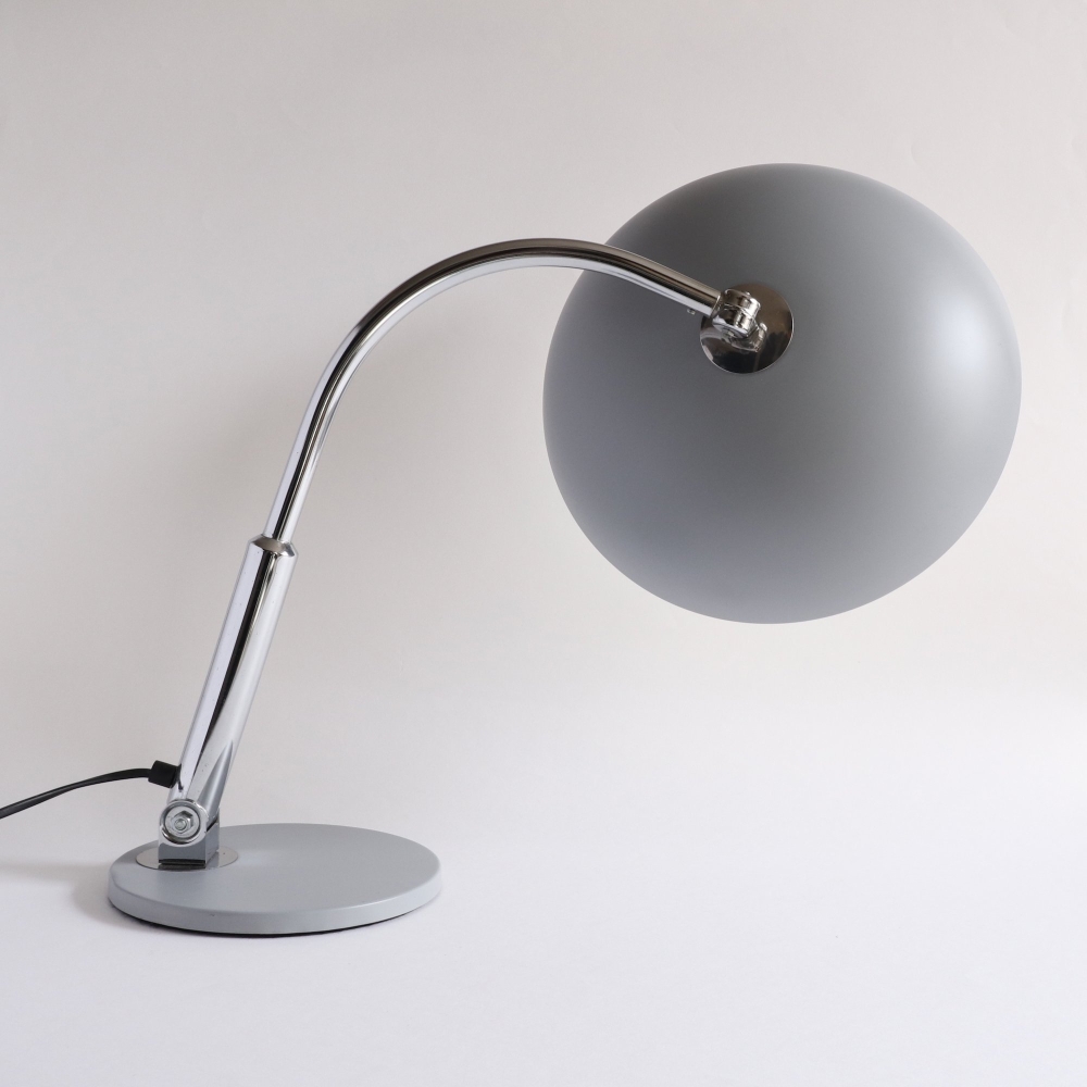 Herman Busquet / Desk Lamp 144 - organ-online.com