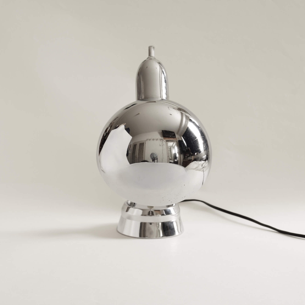 Jumo/Desk Lamp selected by Charlotte Perriand - organ-online.com